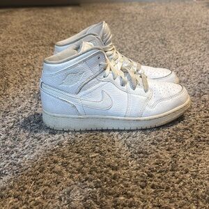 Air Jordan 1 Mid Nike Shoes White